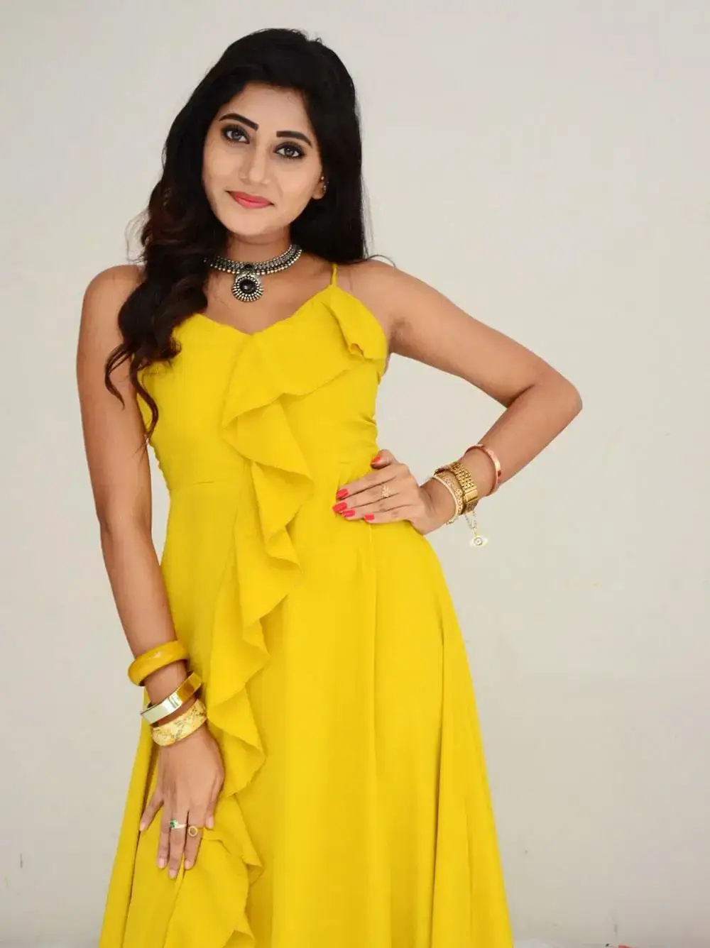 Indian Model Vasanthi Krishnan Stills in Yellow Dress